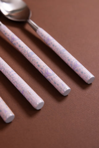 Simple Table Styling Gift